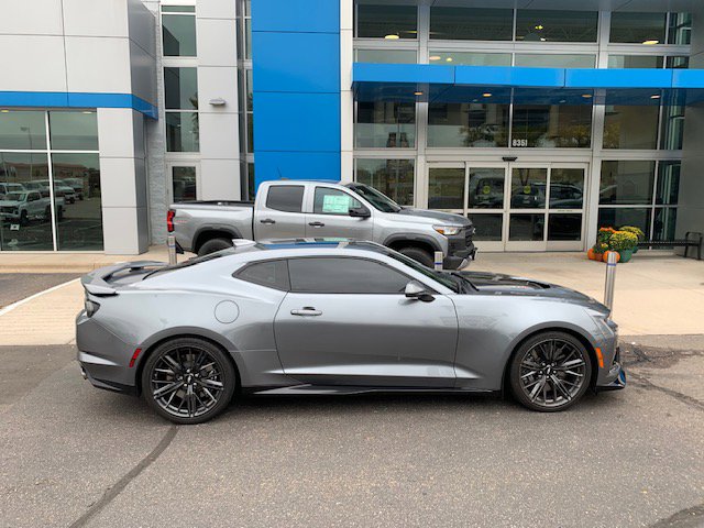 2019 Chevrolet Camaro ZL1 photo 2