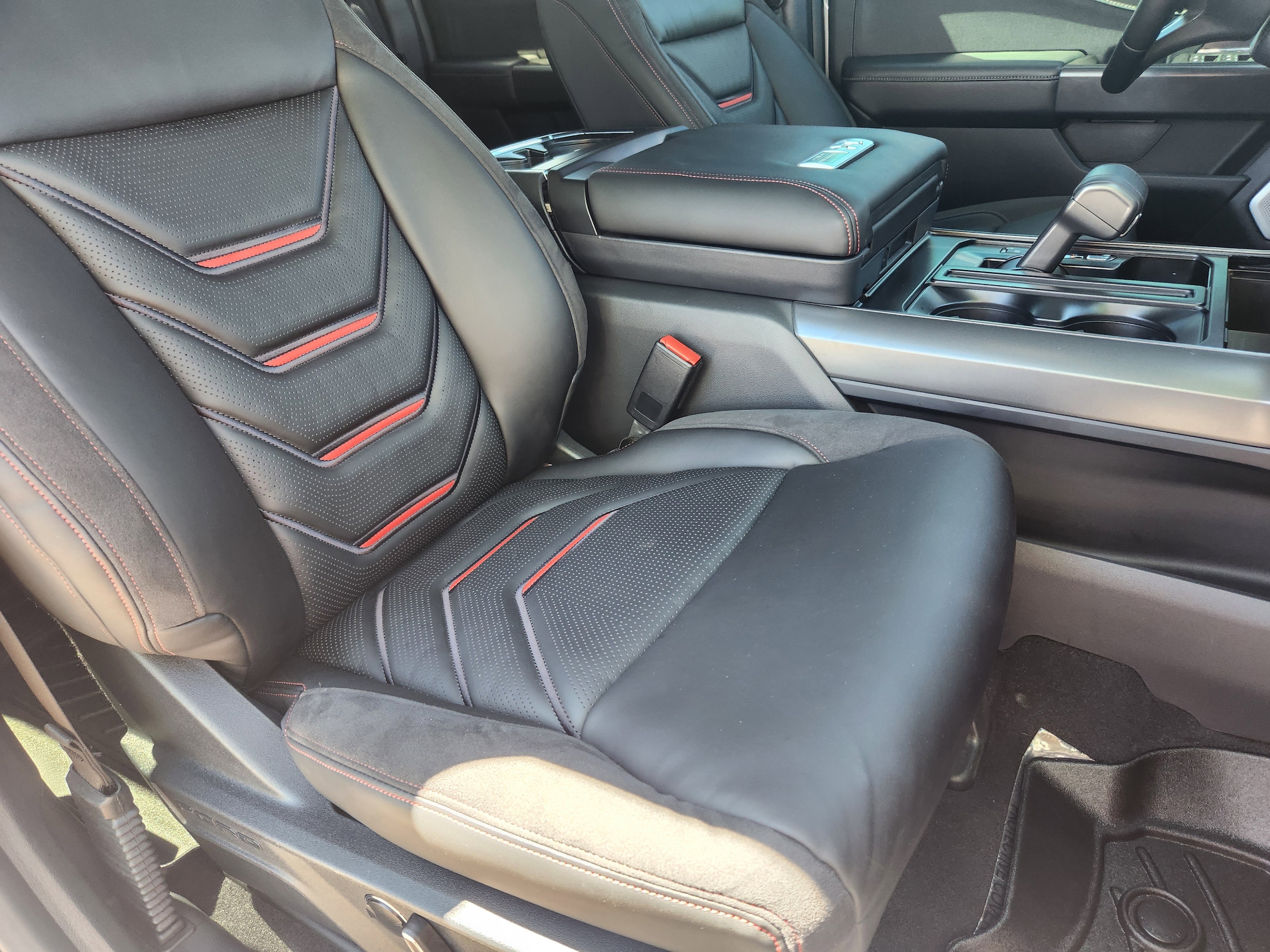 2025 Ford F-150 Lariat - Photo 20