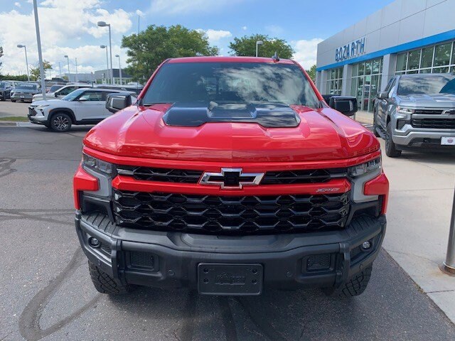2025 Chevrolet Silverado 1500 High Country photo 3