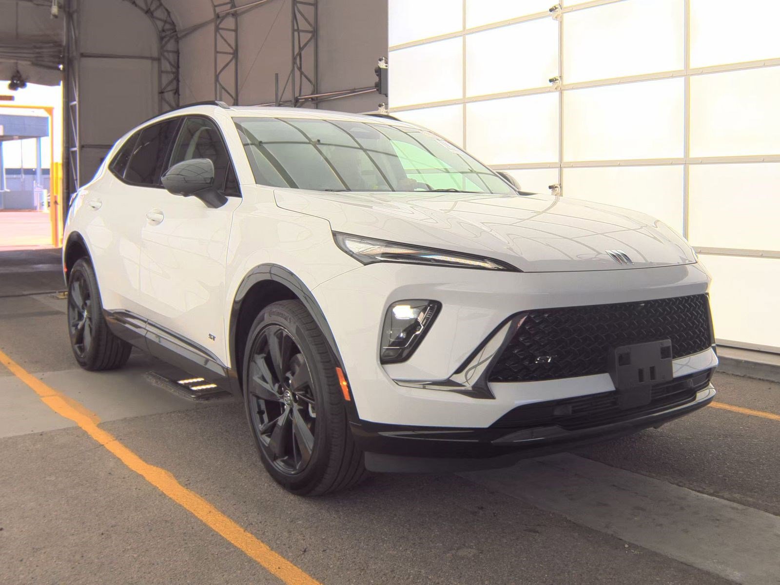 2025 Buick Envision Sport Touring photo 2