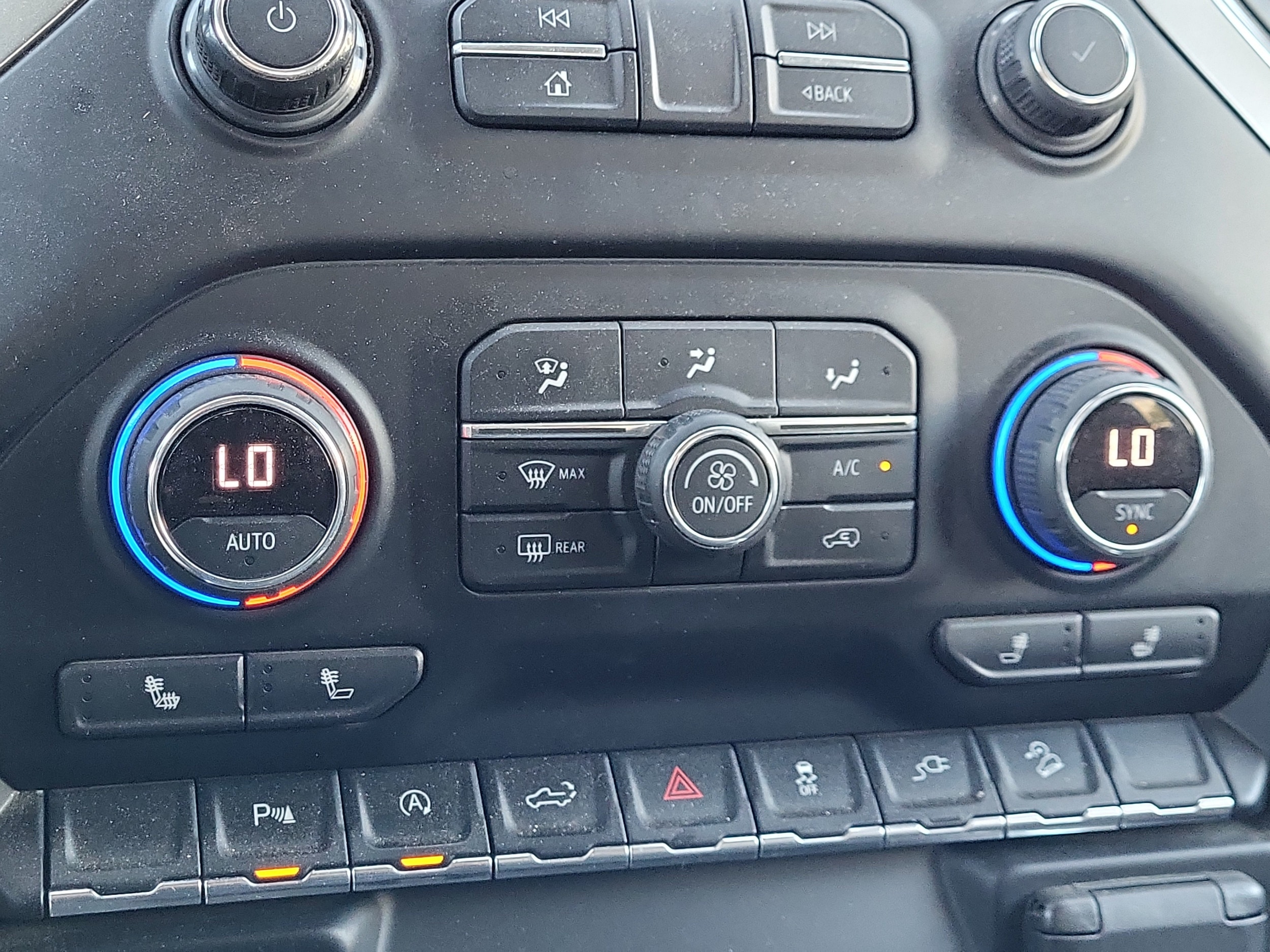 2020 Chevrolet Silverado 1500 RST - Photo 28