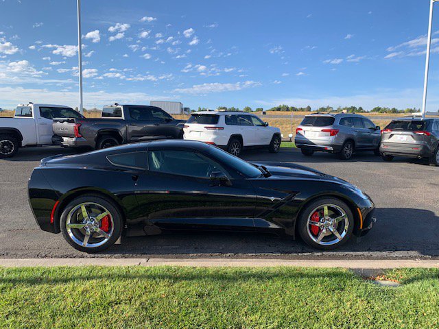2014 Chevrolet Corvette Stingray 2LT photo 2