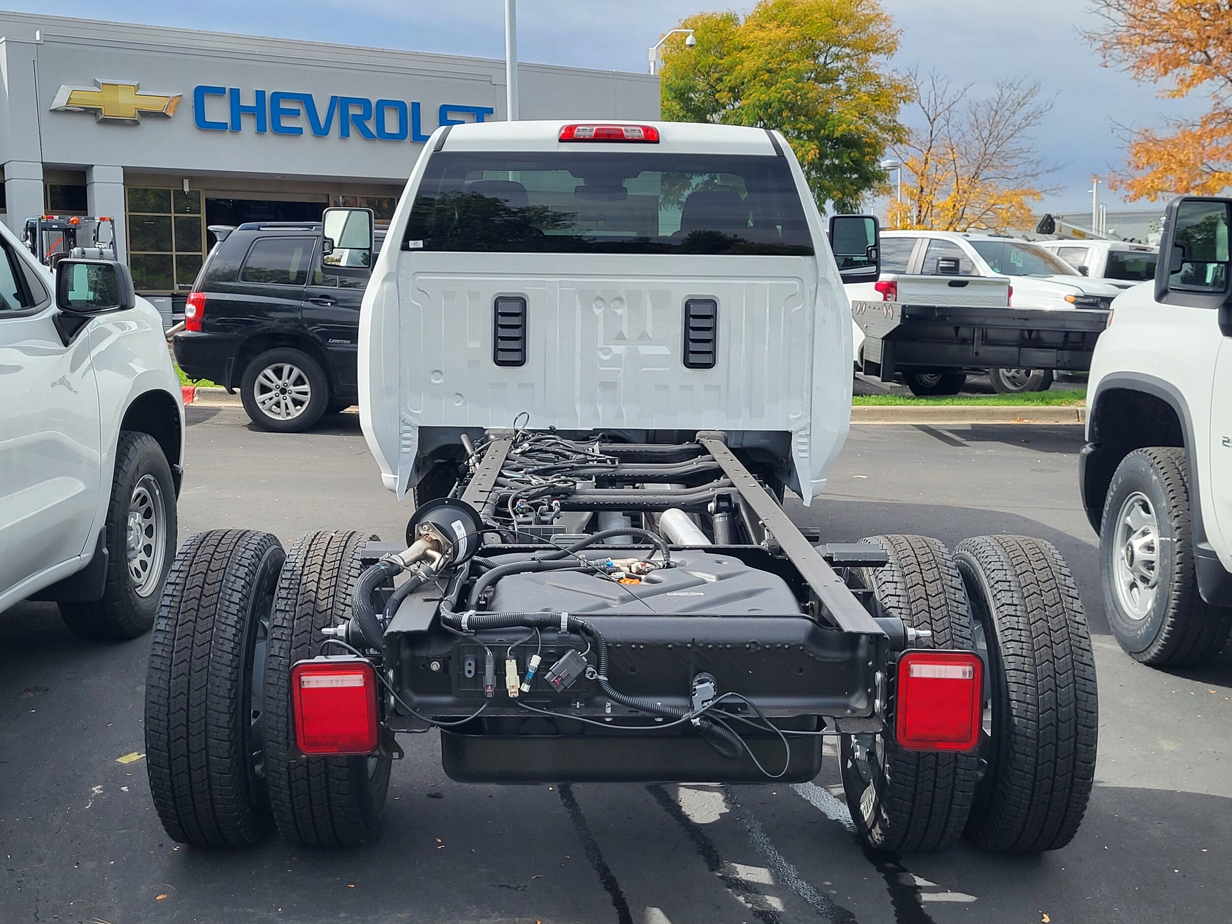 2026 Chevrolet Silverado 3500HD Work Truck photo 2