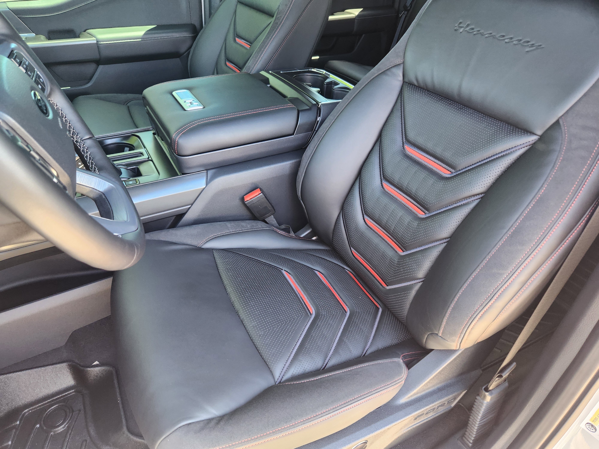 2025 Ford F-150 Lariat - Photo 13
