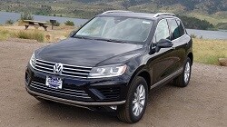 2017 Volkswagen Touareg Review Left Front