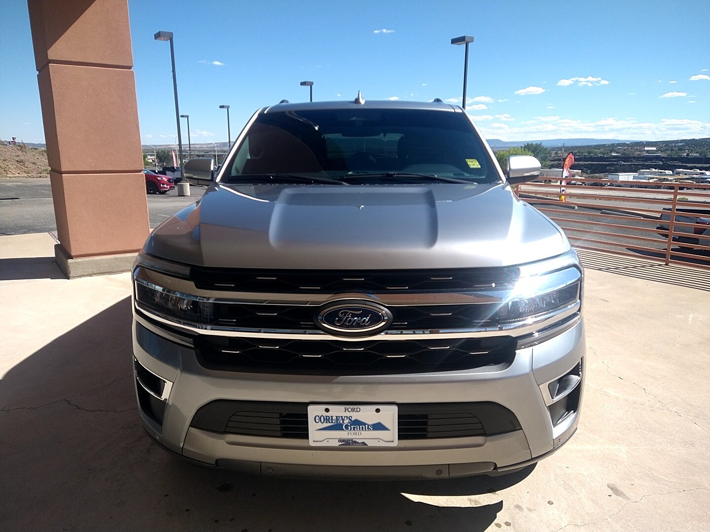 2022 Ford Expedition Limited photo 3