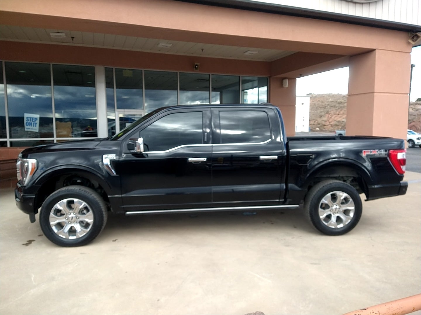 2023 Ford F-150 Platinum - Photo 10
