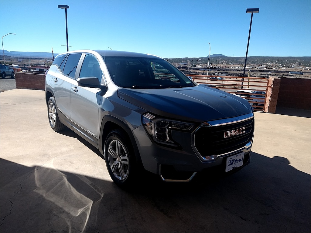 2024 Gmc Terrain SLE photo 4