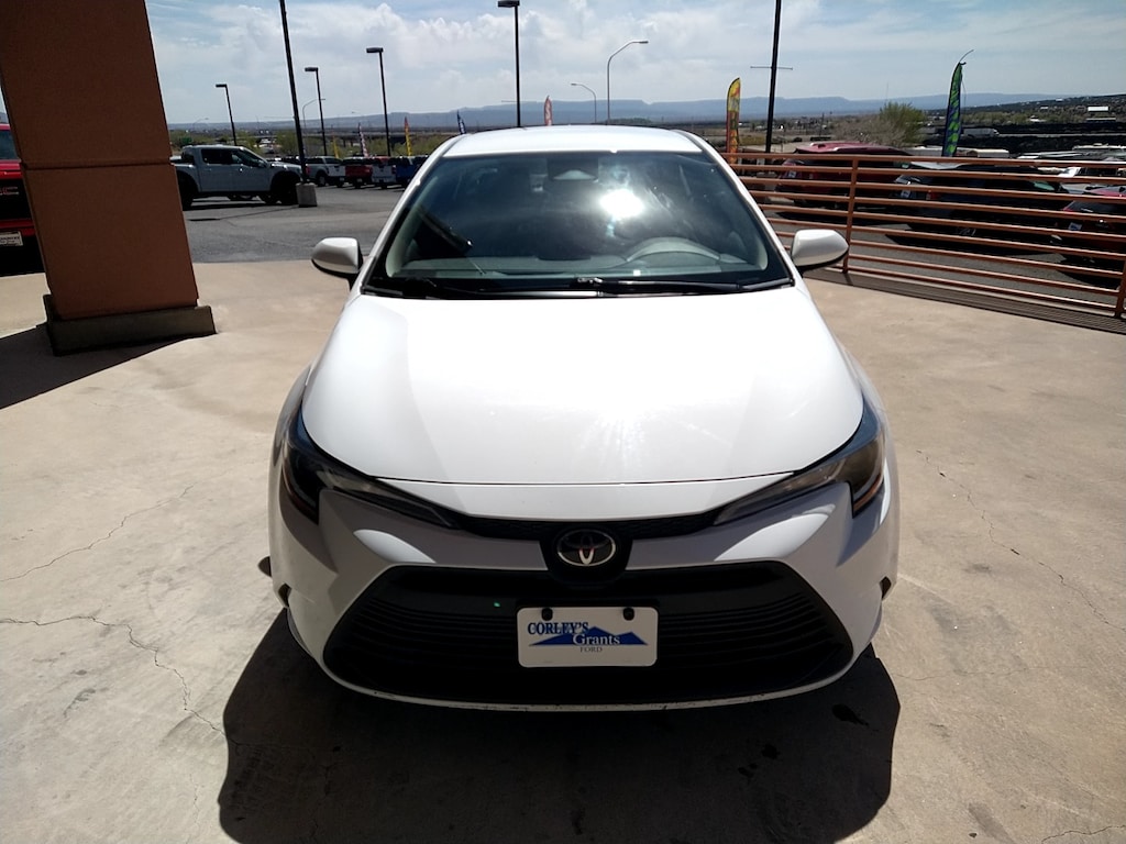 2023 Toyota Corolla LE photo 4