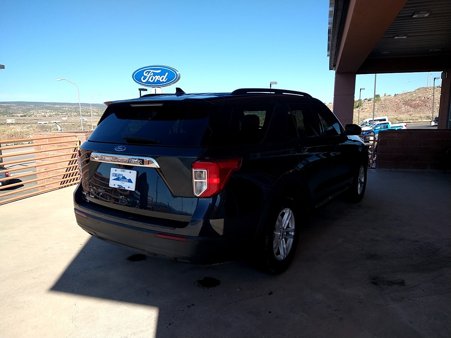 2024 Ford Explorer XLT photo 2