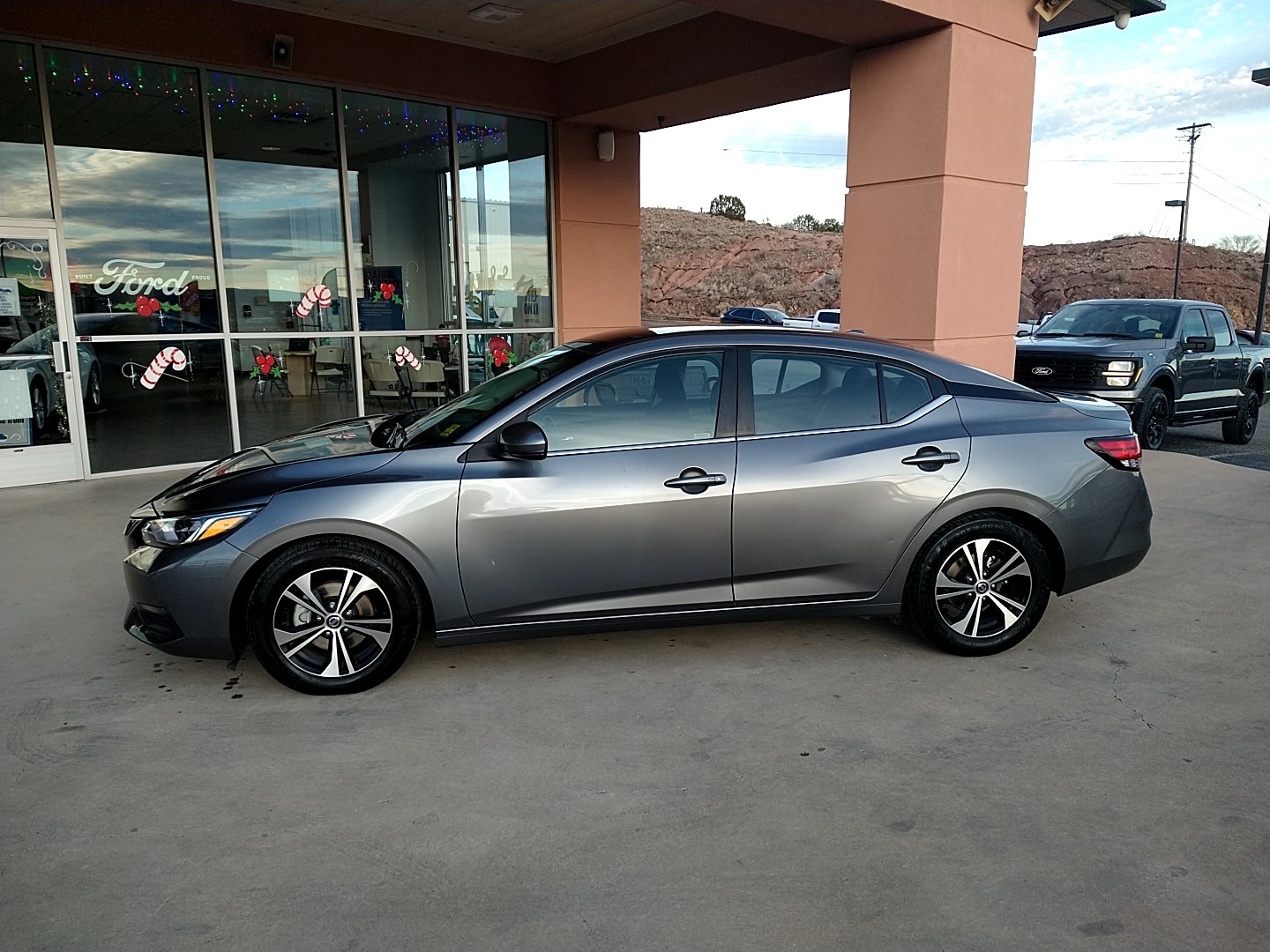 2022 Nissan Sentra SV's photo