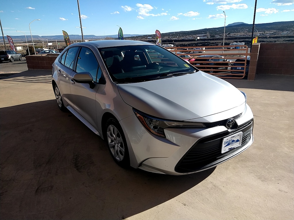 2023 Toyota Corolla LE photo 4