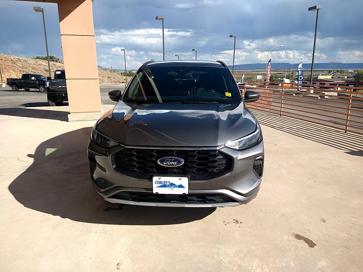 2024 Ford Escape ST-Line photo 2