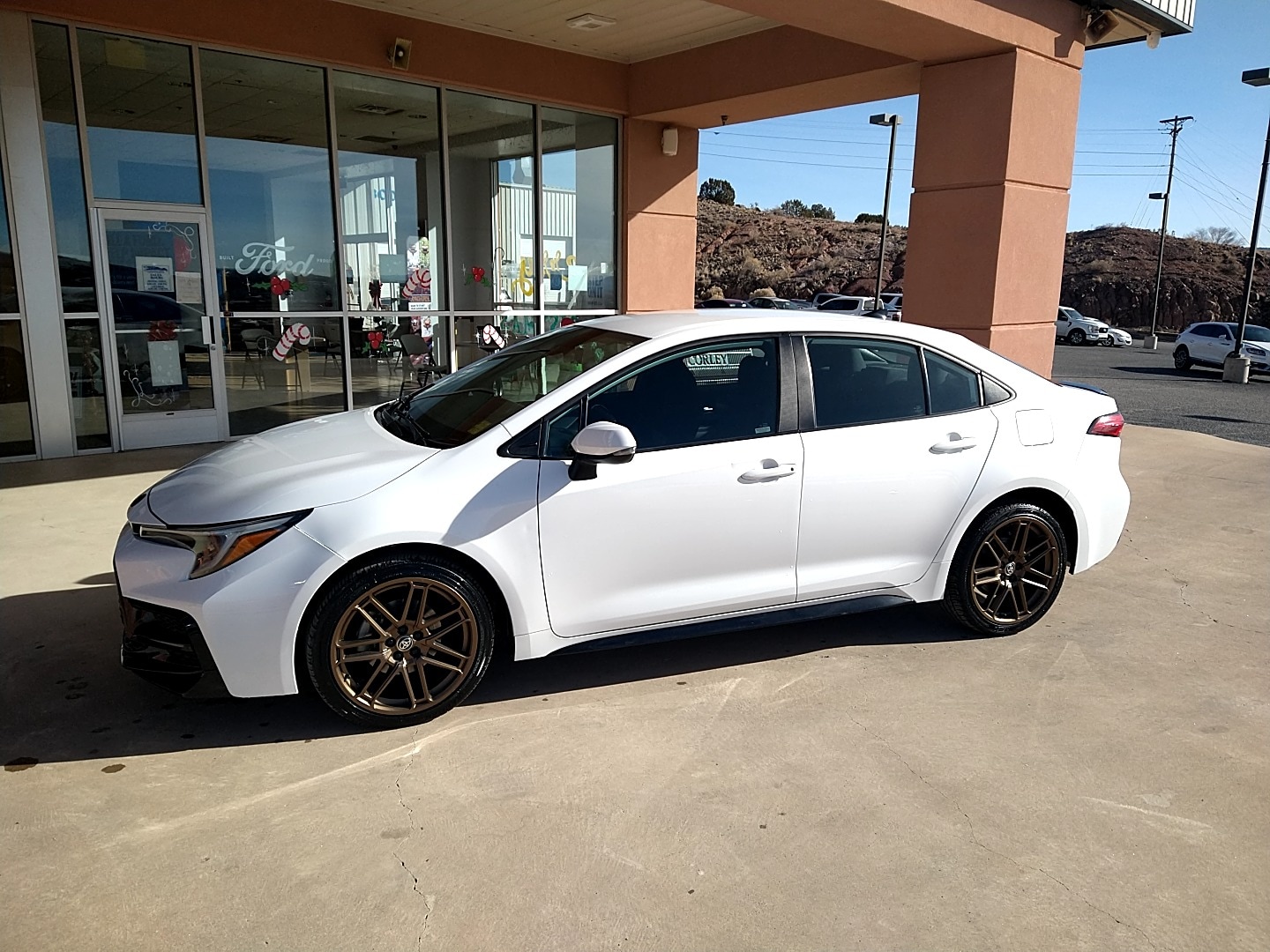 2024 Toyota Corolla LE's photo