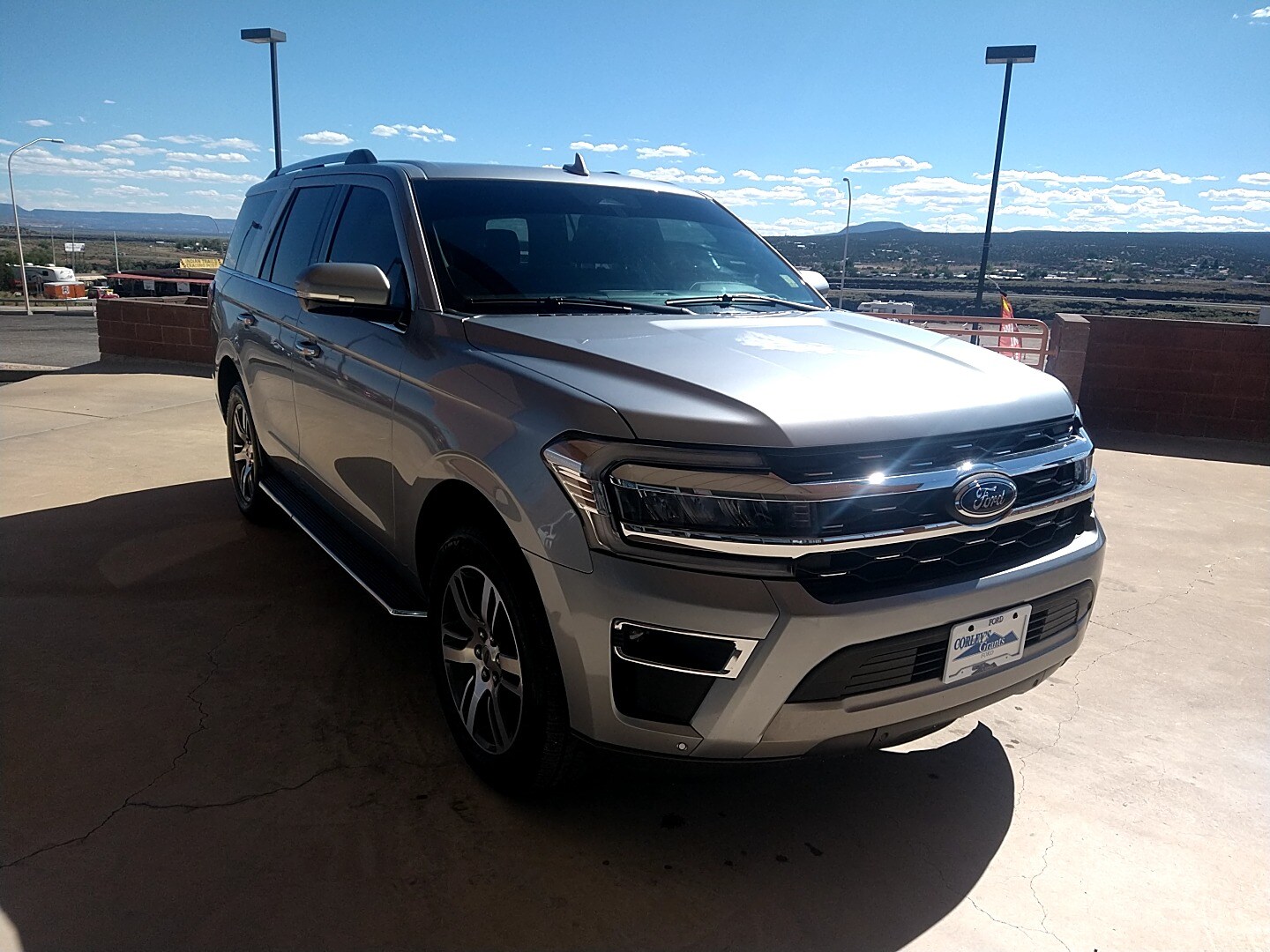 2022 Ford Expedition Limited photo 4