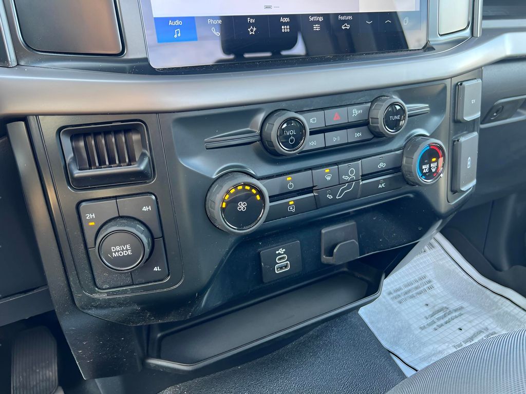 2025 Ford F-150 XL - Photo 17