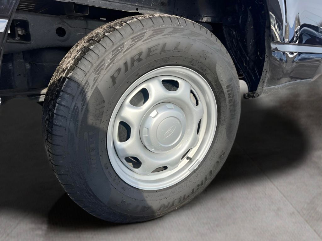 2025 Ford F-150 XL - Photo 8