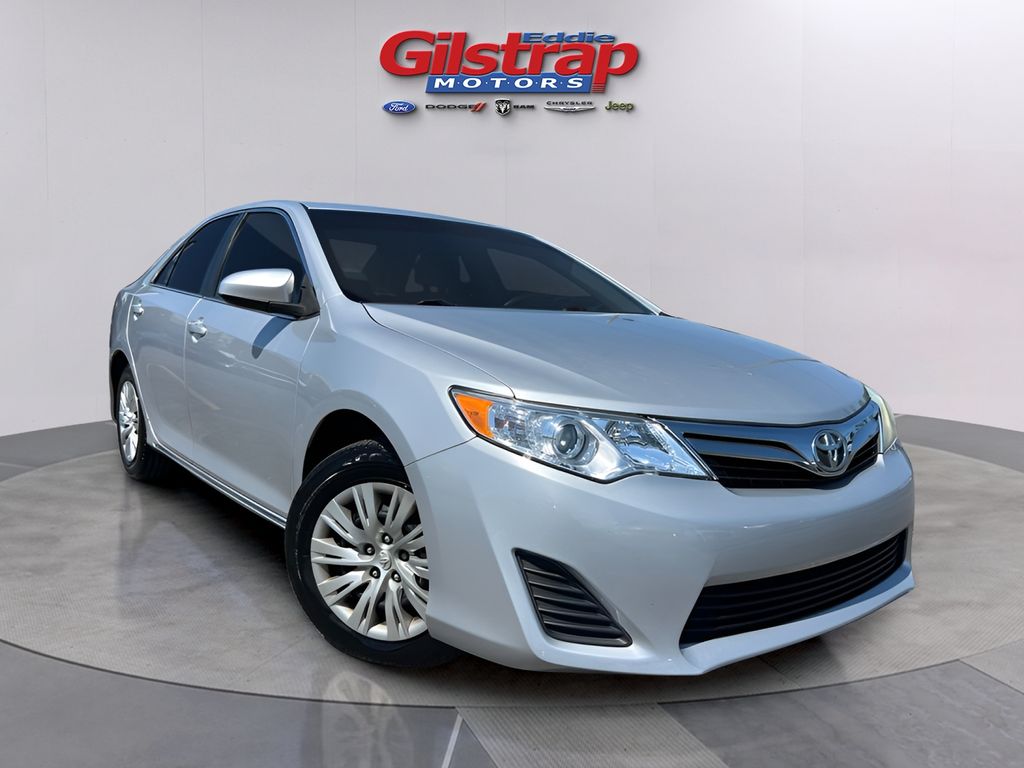 2014 Toyota Camry 2.5 Auto LE's photo