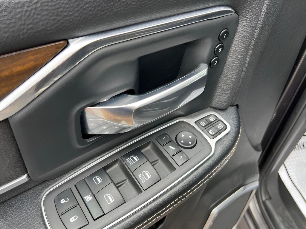 2024 RAM Ram 3500 Pickup Laramie - Photo 15