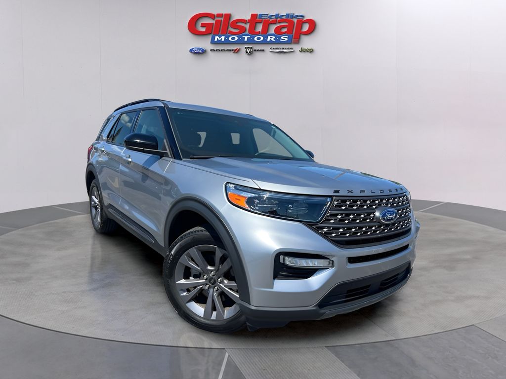 2023 Ford Explorer XLT 4WD's photo