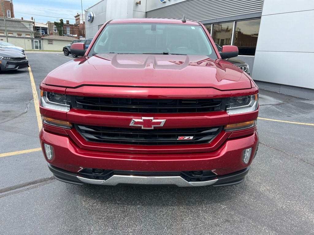 Used 2018 Chevrolet Silverado 1500 LT Z71 with VIN 1GCVKREC6JZ196451 for sale in Salem, IN