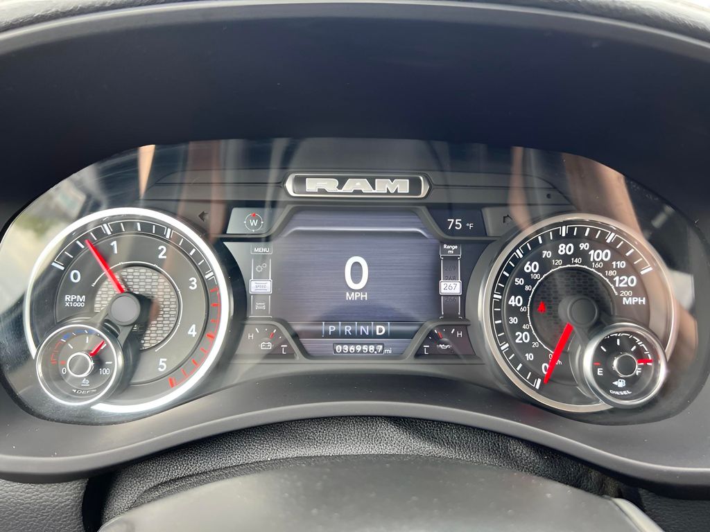 2024 RAM Ram 3500 Pickup Laramie - Photo 38