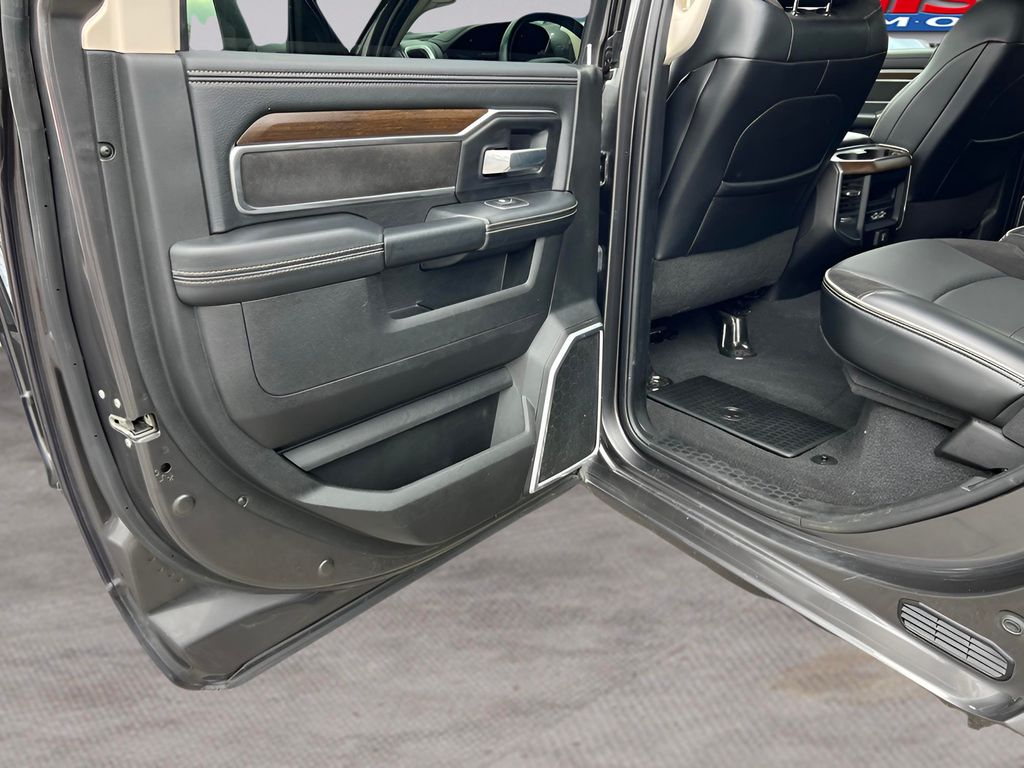 2024 RAM Ram 3500 Pickup Laramie - Photo 61