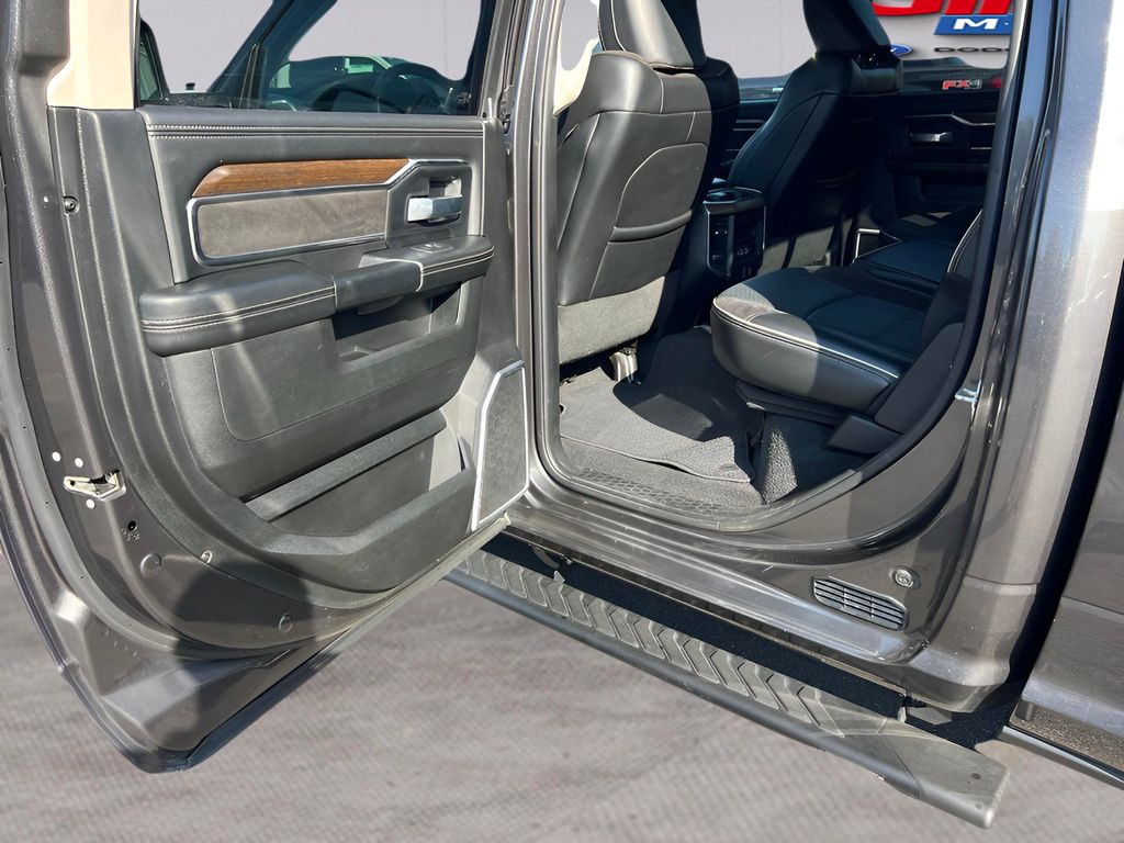 2024 RAM Ram 3500 Pickup Laramie - Photo 63