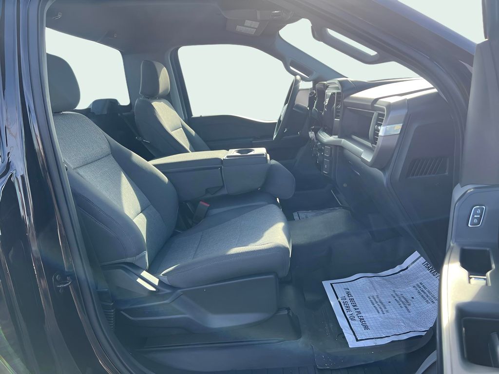 2025 Ford F-150 XL - Photo 14