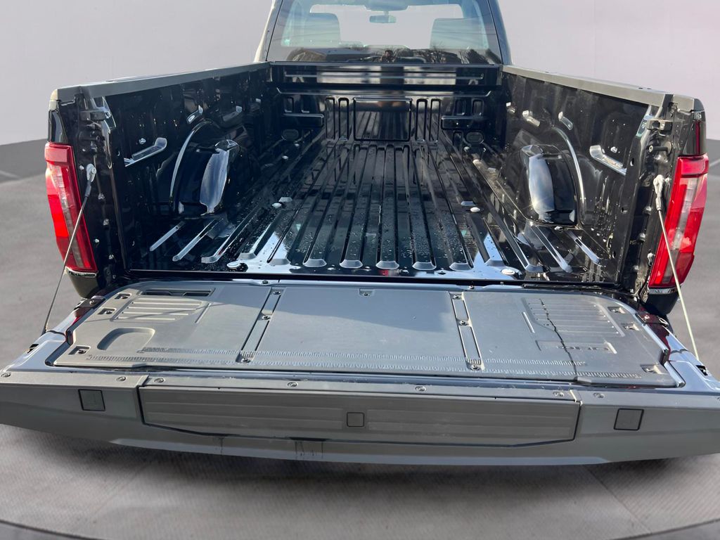 2025 Ford F-150 XL - Photo 6