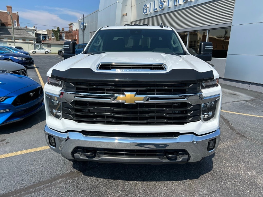 Used 2024 Chevrolet Silverado 2500HD LT with VIN 2GC4YNEY0R1101997 for sale in Salem, IN