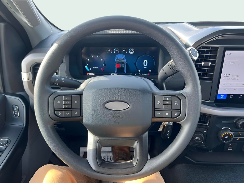 2025 Ford F-150 XL - Photo 18
