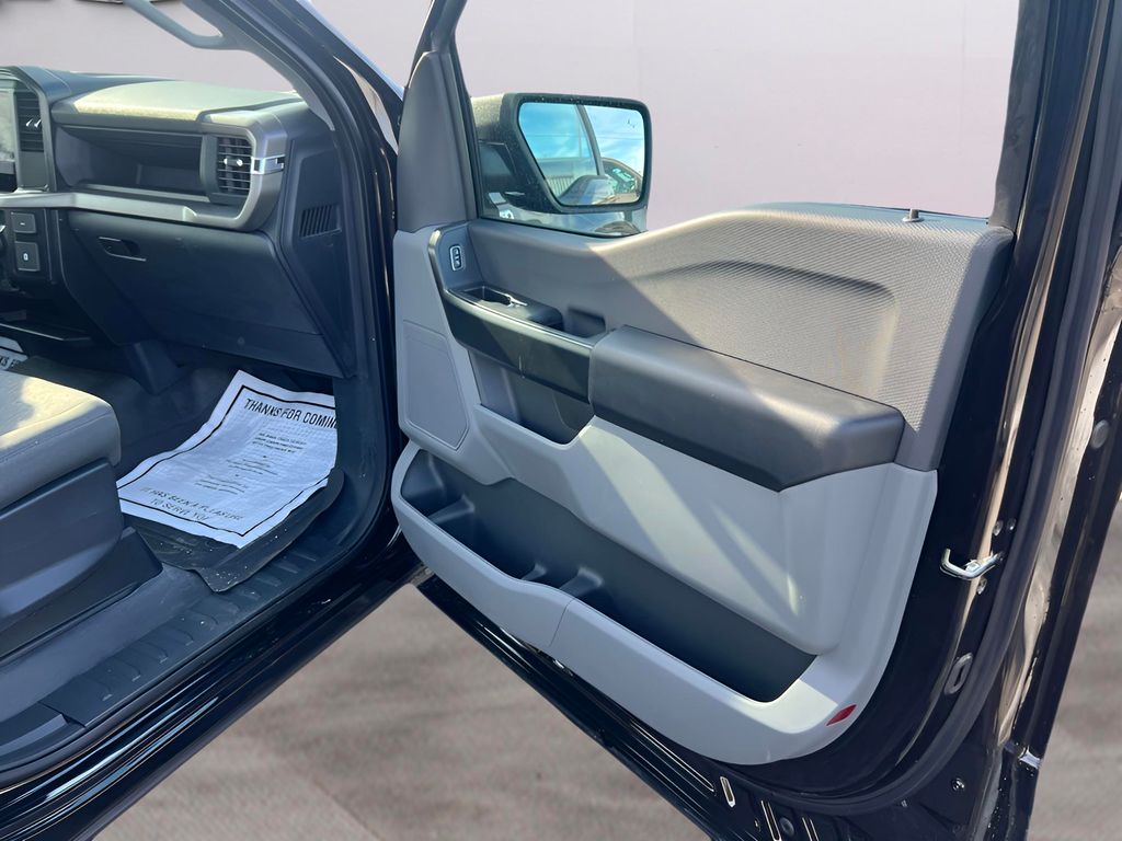 2025 Ford F-150 XL - Photo 15