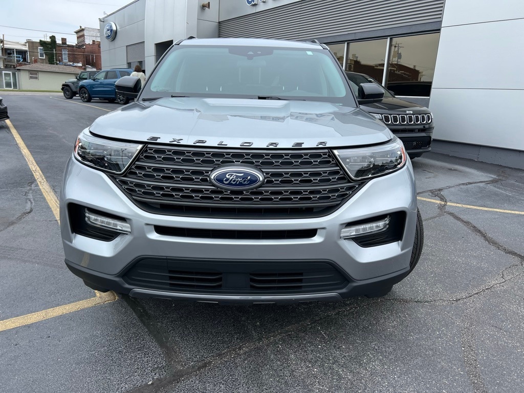 Used 2022 Ford Explorer XLT with VIN 1FMSK8DH5NGB44803 for sale in Salem, IN