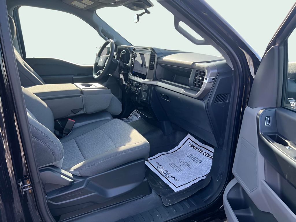 2025 Ford F-150 XL - Photo 13