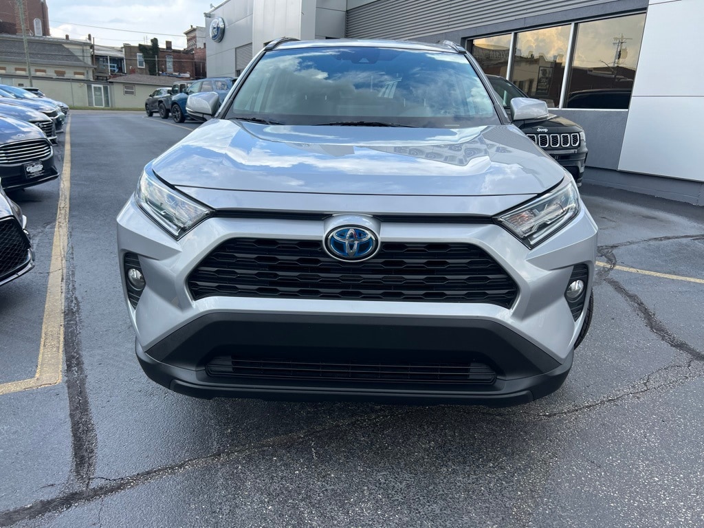 Used 2020 Toyota RAV4 XLE with VIN 4T3R6RFV5LU002372 for sale in Salem, IN