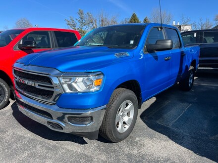 2024 Ram 1500 TRADESMAN CREW CAB 4X4 5'7 BOX Pickup