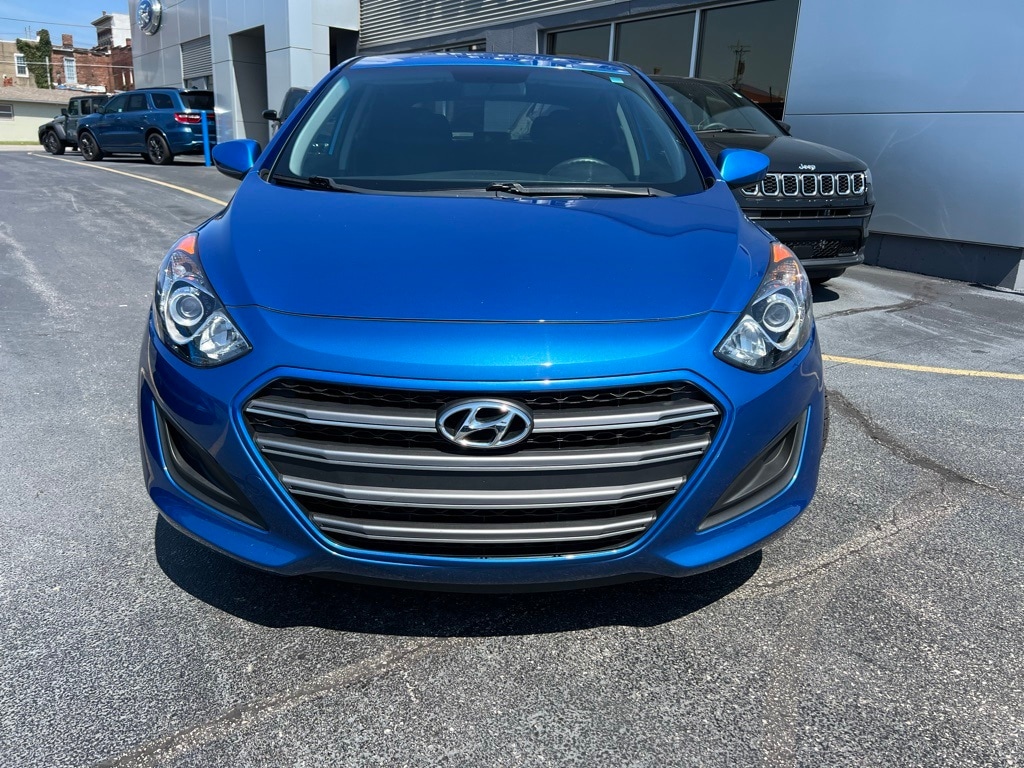 Used 2017 Hyundai Elantra GT GT with VIN KMHD35LH7HU358154 for sale in Salem, IN