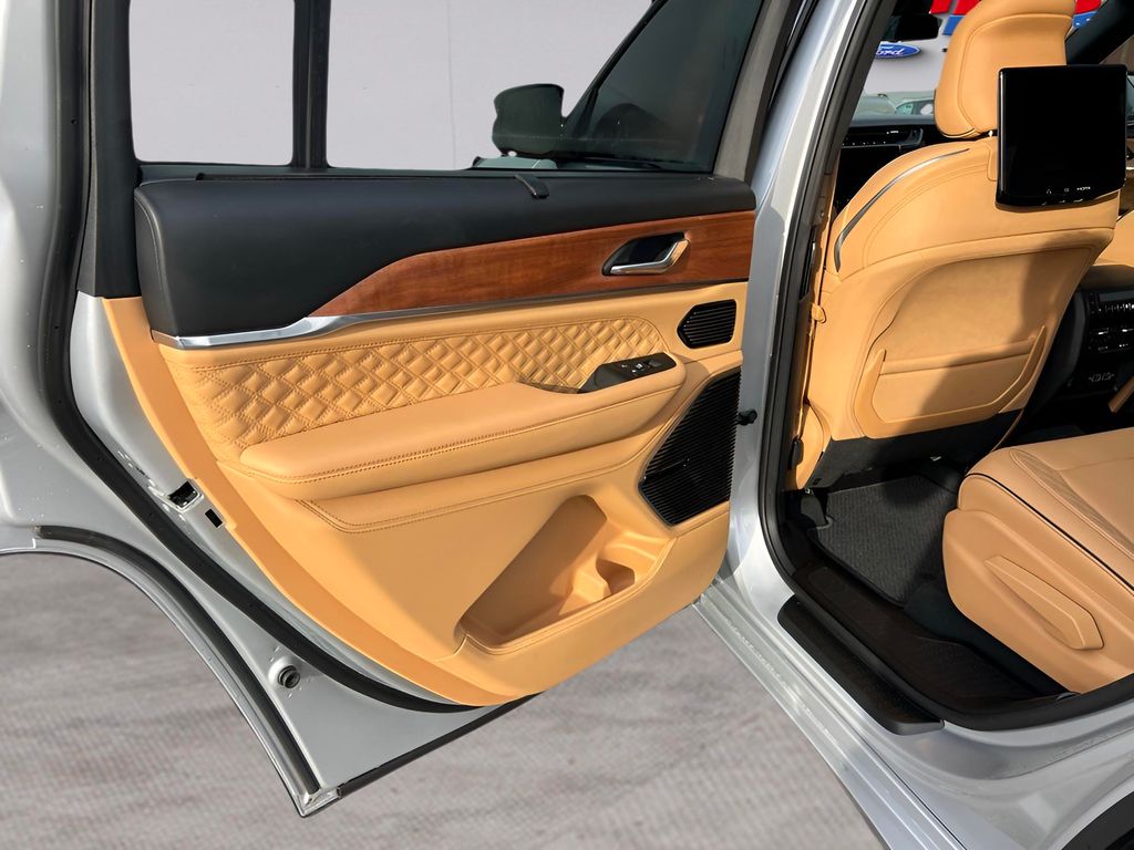 2025 Jeep Grand Cherokee L Summit Reserve - Photo 13