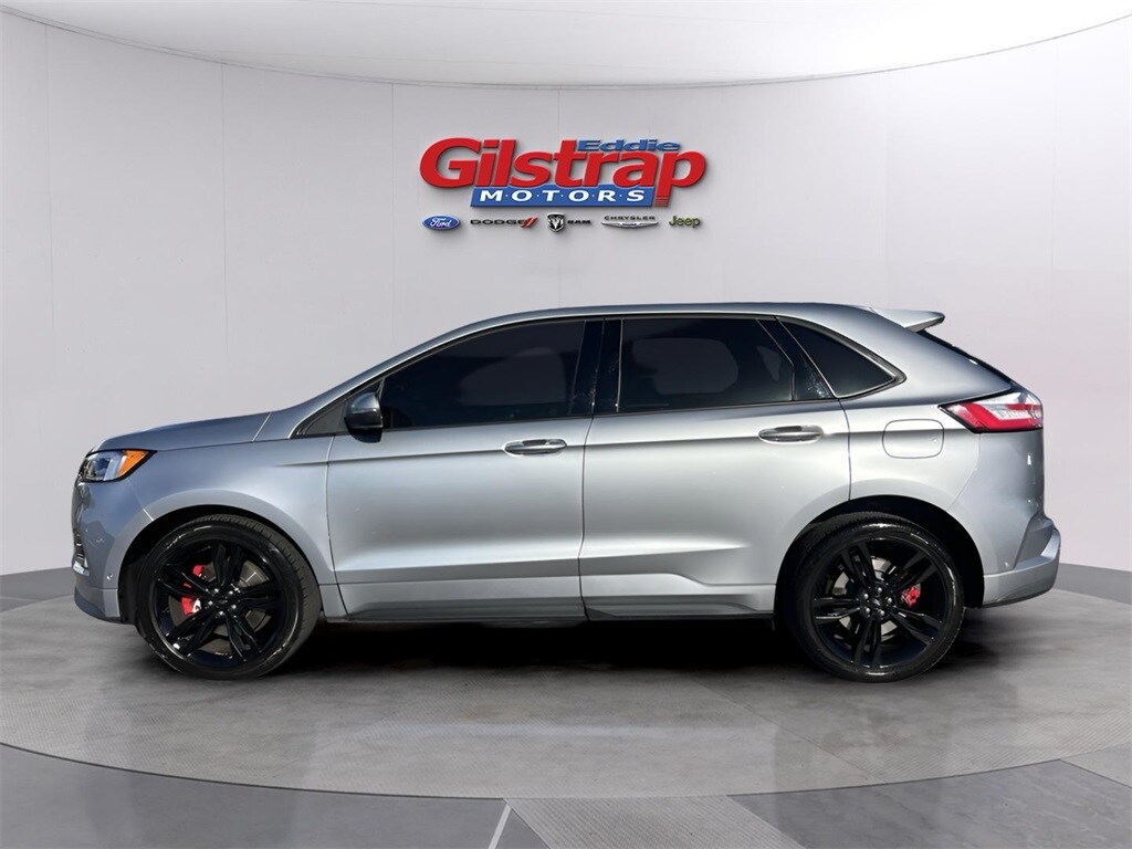 2022 Ford Edge ST photo 2