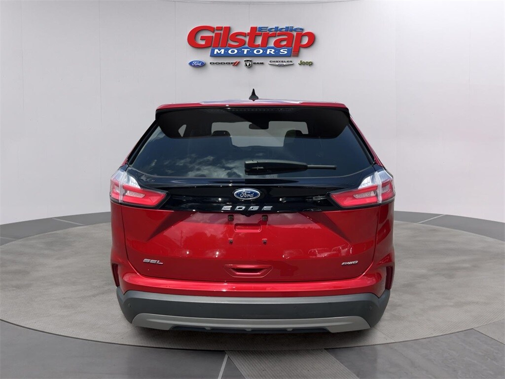 2022 Ford Edge SEL photo 4