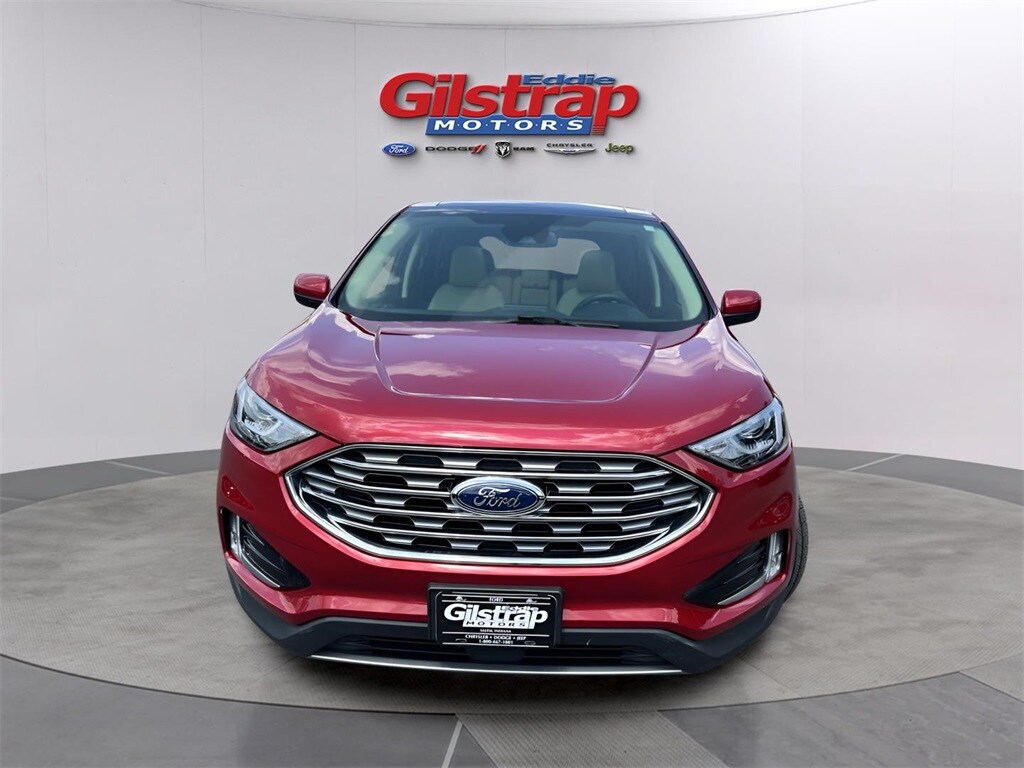 2022 Ford Edge SEL photo 2