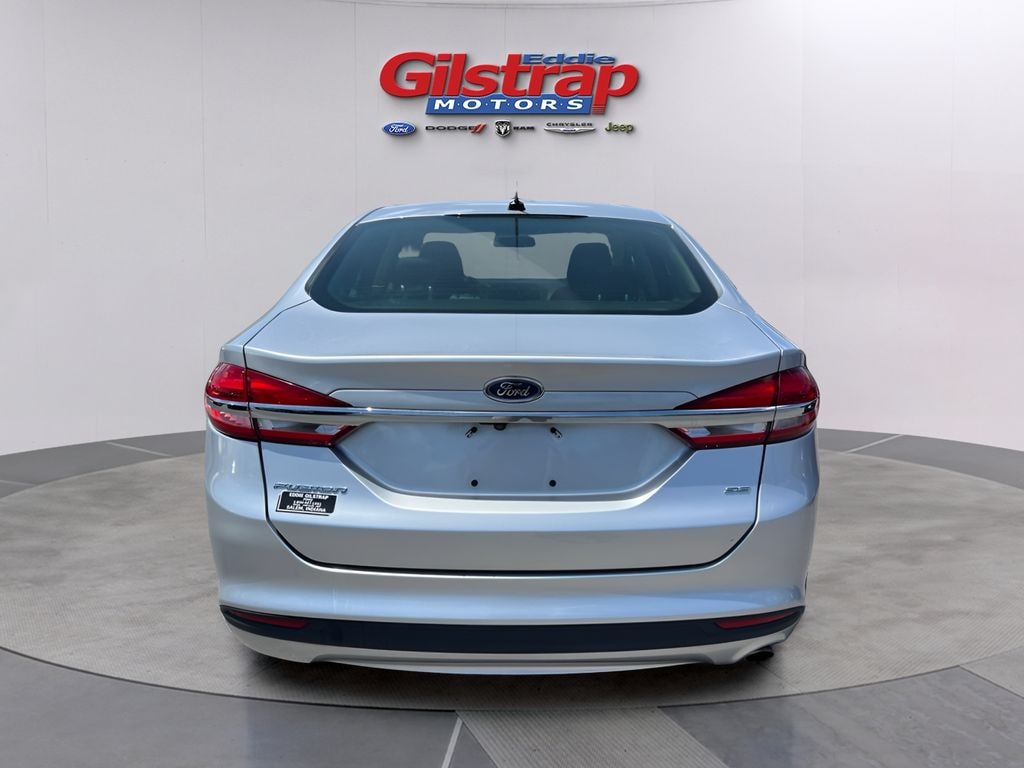 Used 2018 Ford Fusion SE Sedan