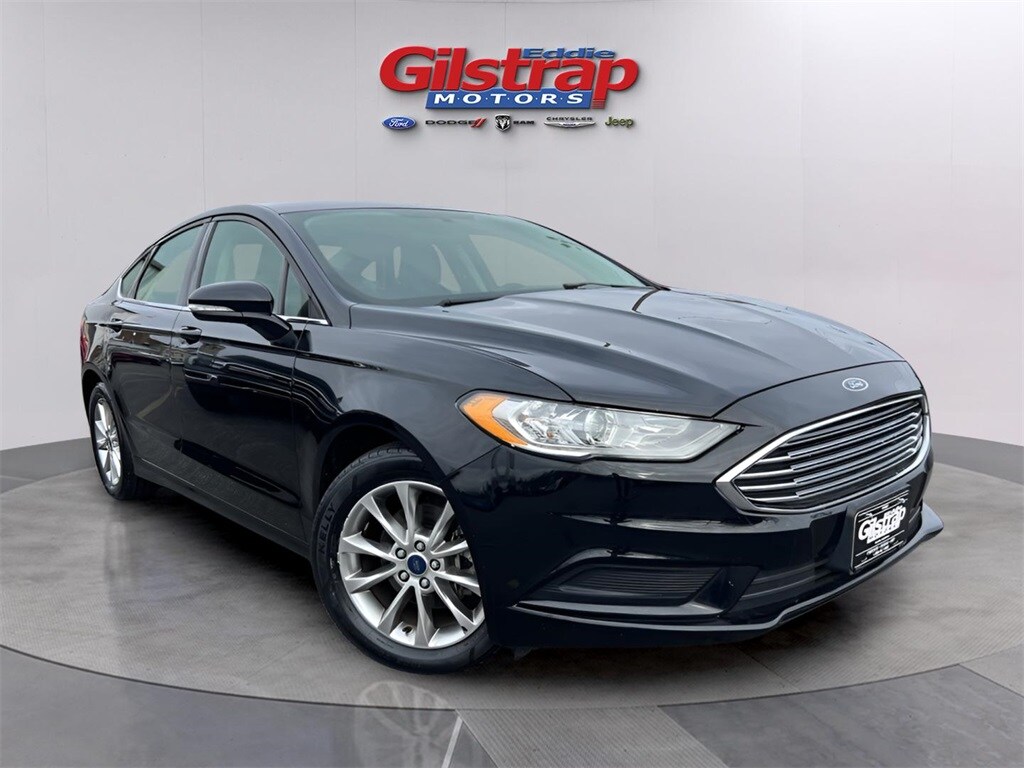Used 2017 Ford Fusion SE Sedan