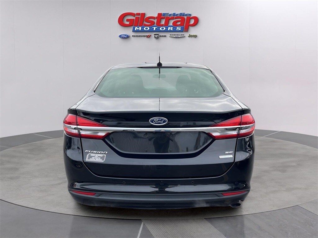 Used 2017 Ford Fusion SE Sedan