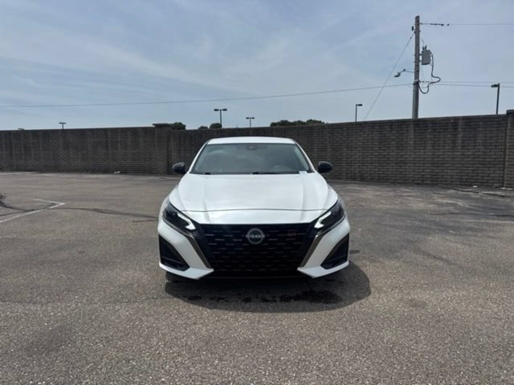 Used 2023 Nissan Altima 2.5 SR Sedan