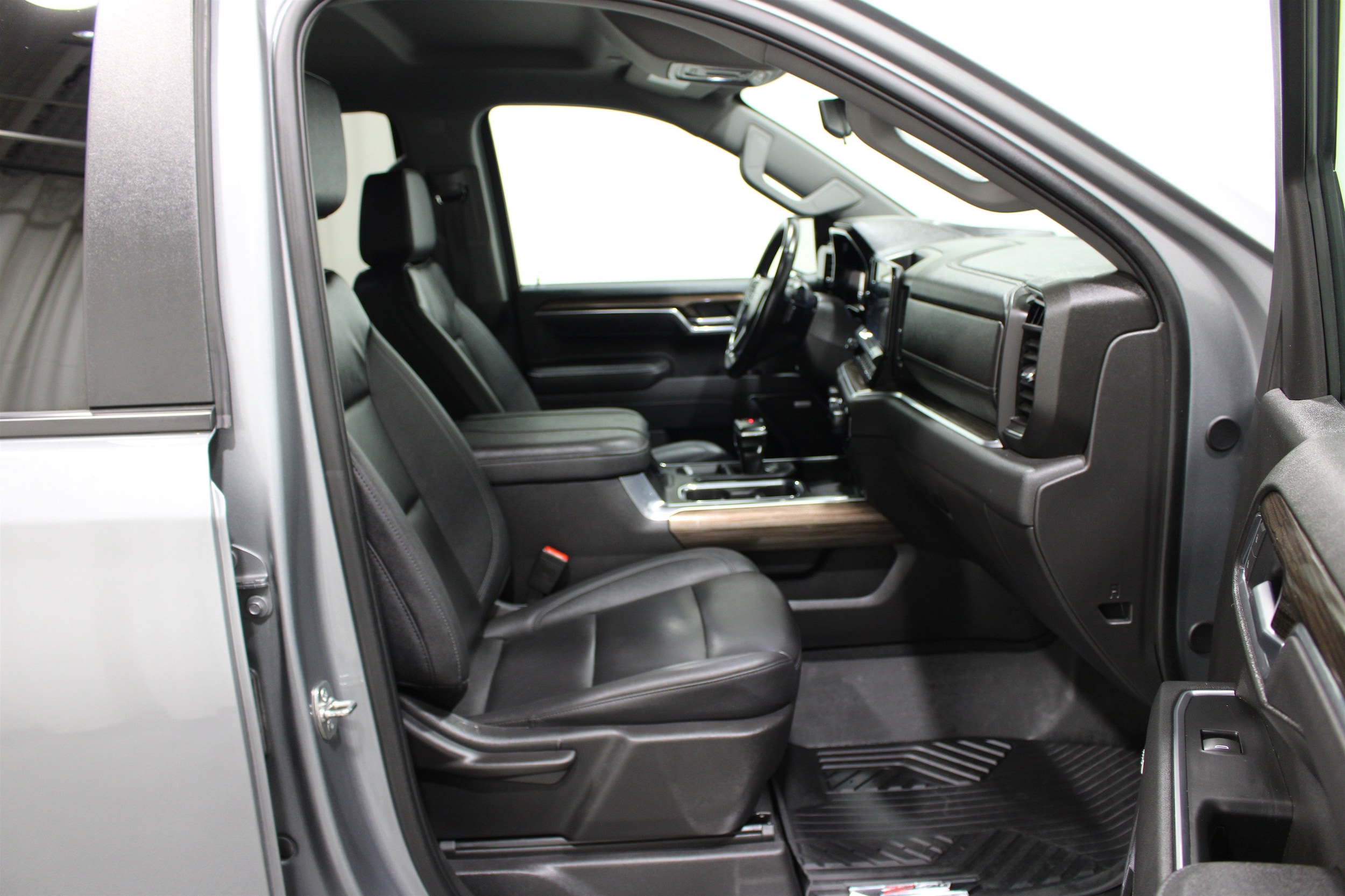 2025 Chevrolet Silverado 1500 LT Trail Boss - Photo 24