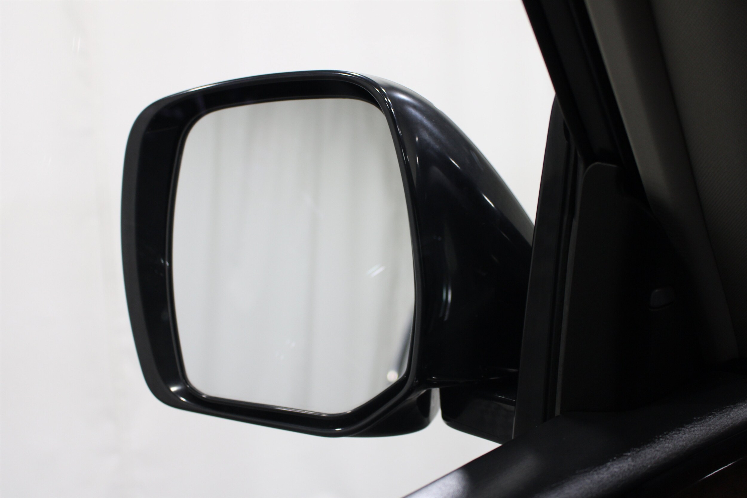 2011 INFINITI QX 56 - Photo 10