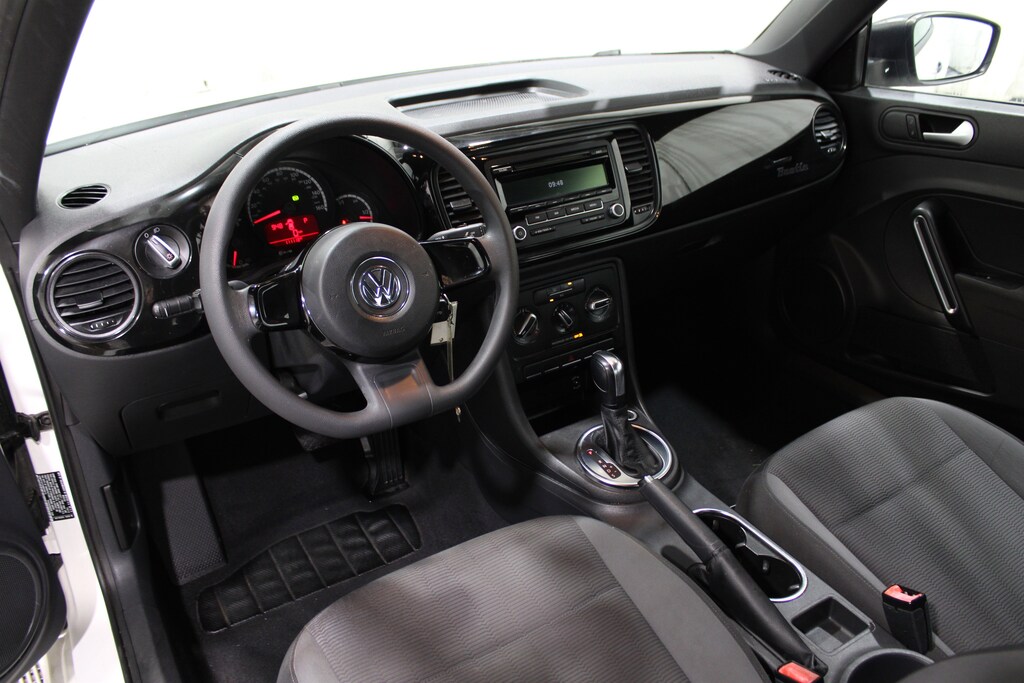 Used 2013 Volkswagen Beetle 2.5L w/PZEV Hatchback