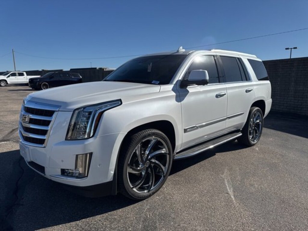 Used 2018 Cadillac Escalade Luxury SUV